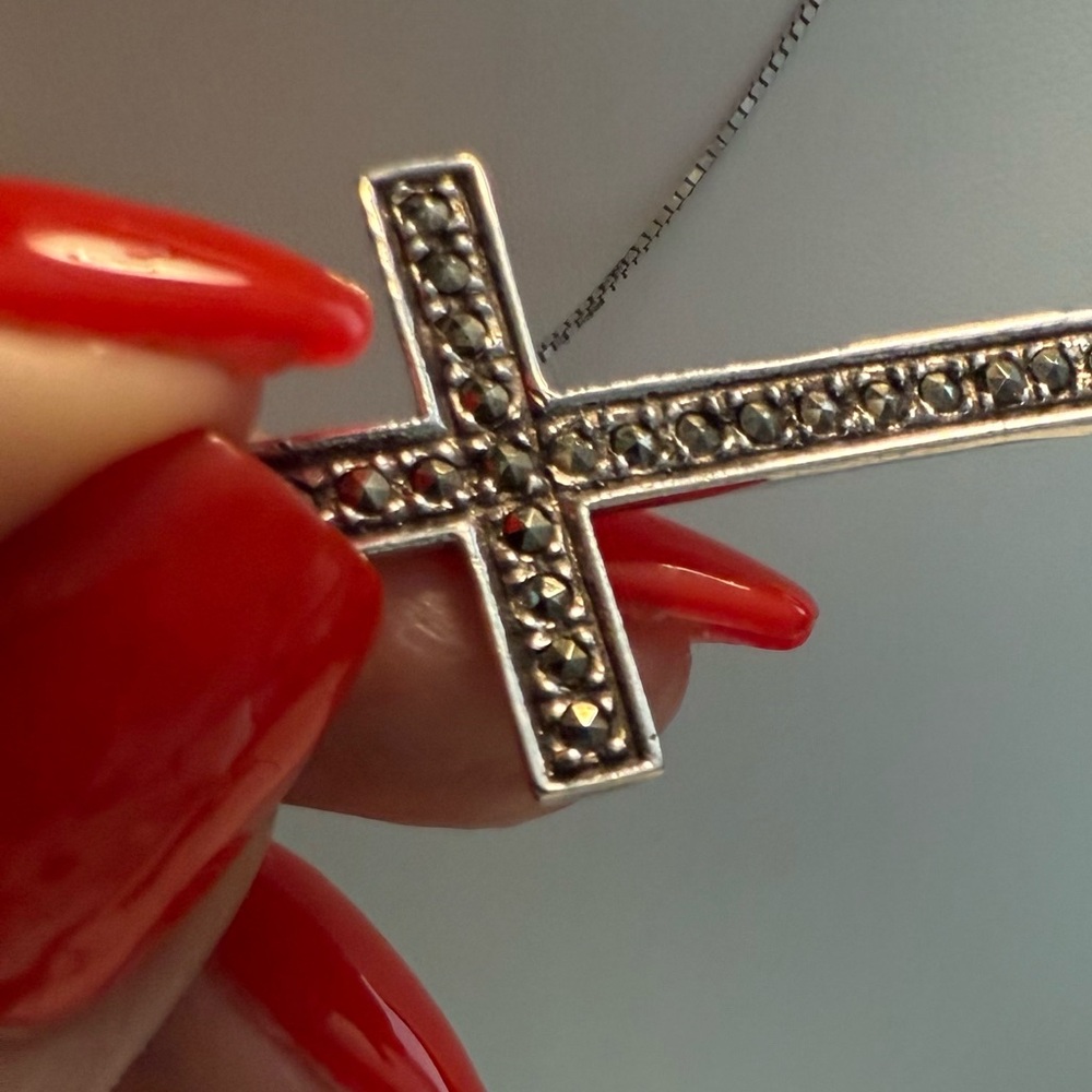 Sterling Silver Marcasite Cross Pendant Necklace 
NWOT